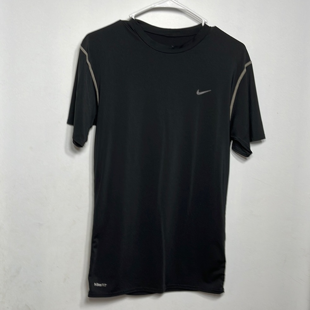 Nike Mens Black Short Sleeve Workout Tee Shirt